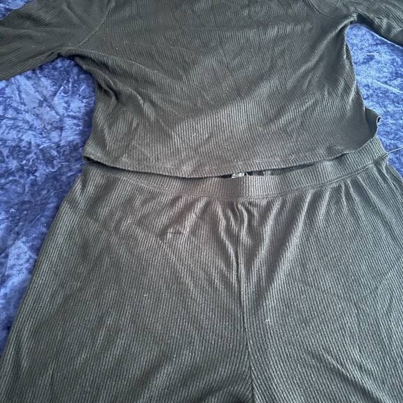 Bundle - Picture 4 of 5